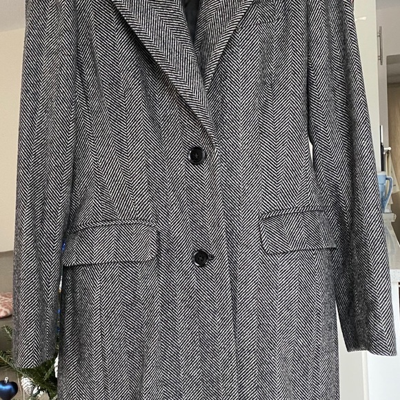 Aritzia wool herringbone coat - Picture 8 of 8